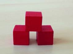 trois cubes